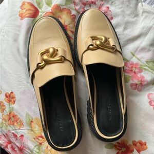 Aerosols cream mules